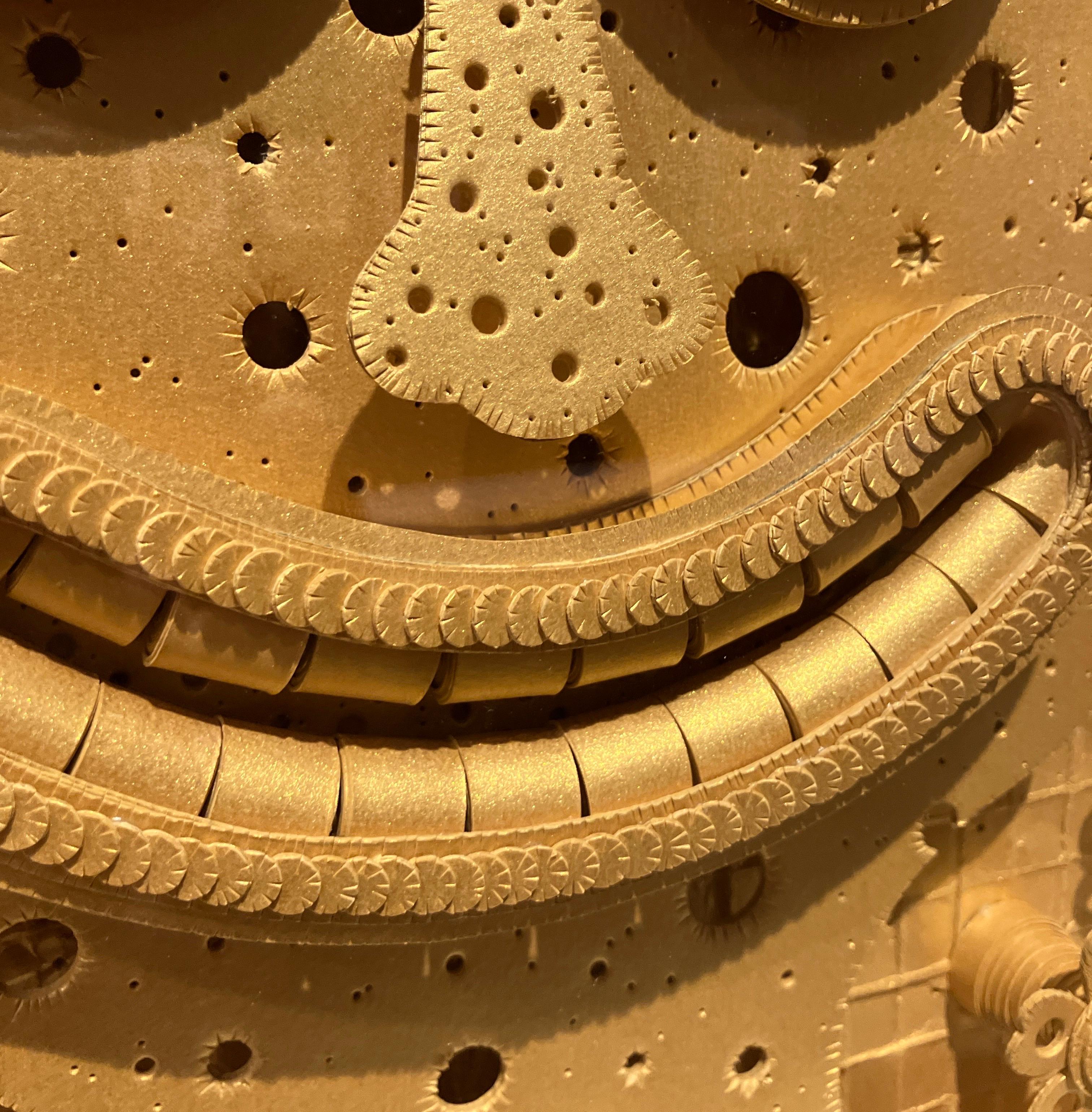 Sculpture 3D en papier métallique construite à la main, encadrée, fixée au mur, couverture en plexi en vente 6