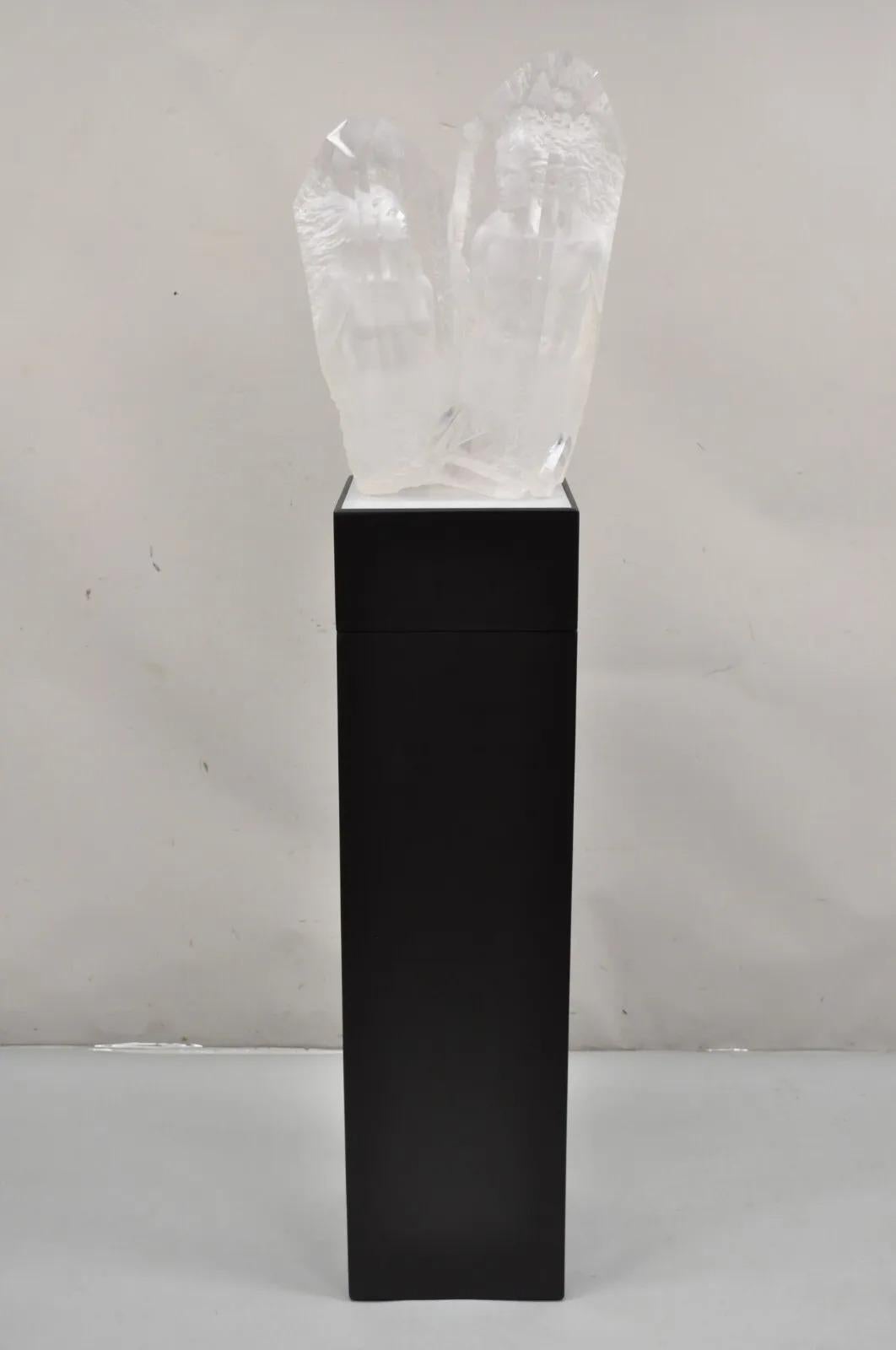 Acrylique Sculpture en acrylique signée Michael Wilkinson « Crystal Vision » 1999 sur piédestal en vente