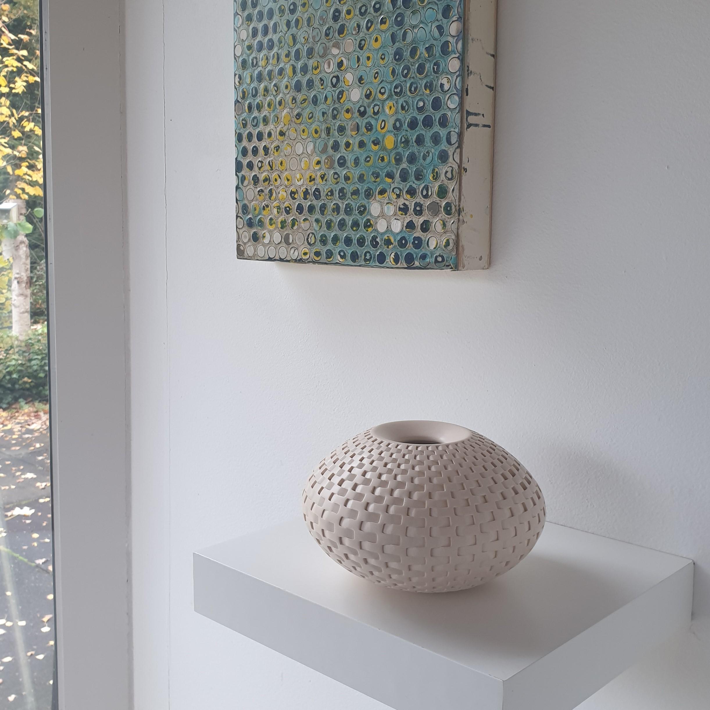 Rattan Vessel - contemporary modern abstract geometric ceramic vase vessel - Contemporary Art by Michael Wisner