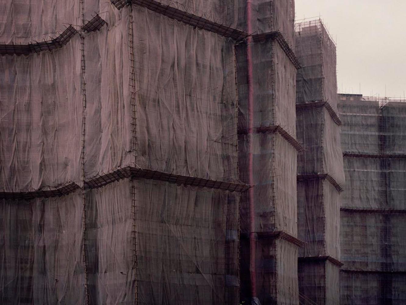 Architektonisches Density #18 Michael Wolf, Stadt, Wolkenkratzer, Architektur, Kunst im Angebot 2