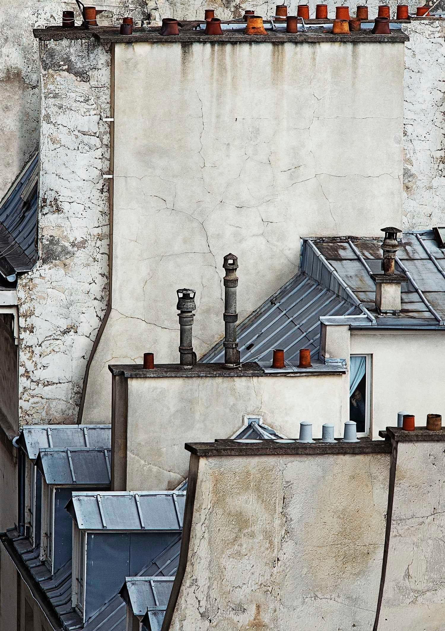 Michael WOLF (1954 – 2019, Germany)
Paris Rooftops 05, 2014
C–print
Sheet Sheet 172.7 x 121.9 cm (68 x 48 in.)
Edition of 9, plus 2 AP; Ed. no. 1/9

Michael Wolf was born in 1954 in Munich, Germany. He worked and lived in Paris and Hong Kong where