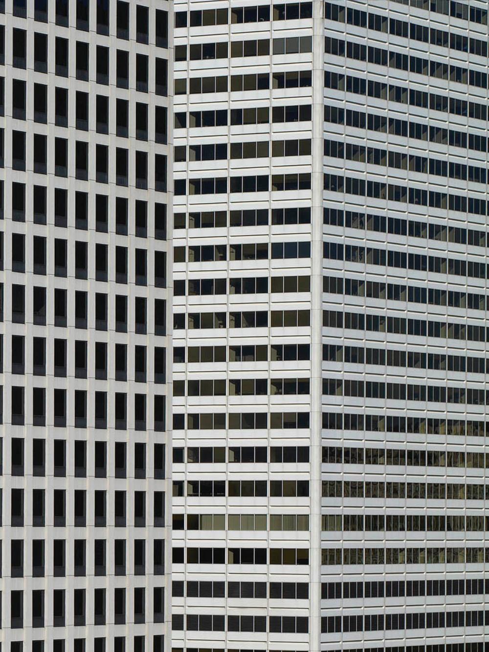 Ciudad Transparente #12 - Michael Wolf, Chicago, EE.UU., Ciudad, Fachada, Rascacielos, Arte en venta 1