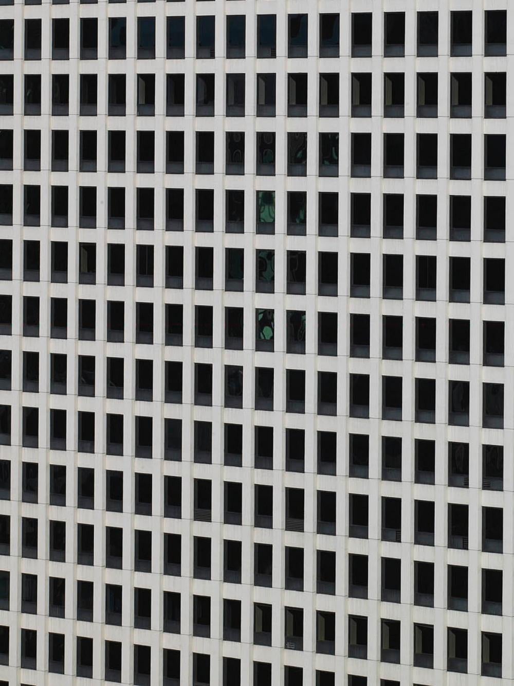 Ciudad Transparente #12 - Michael Wolf, Chicago, EE.UU., Ciudad, Fachada, Rascacielos, Arte en venta 2