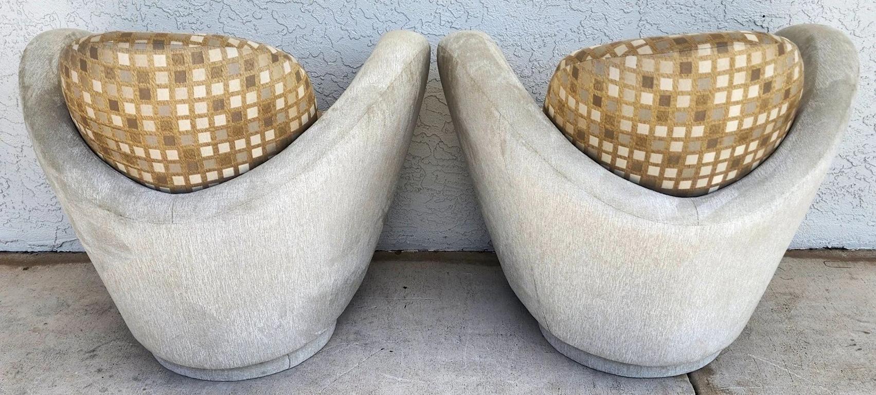 Michael Wolk Miami Club Stühle Swivel Pair (Postmoderne) im Angebot