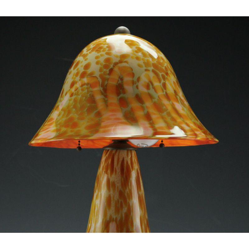 Michael Worcester 2pc Contemporary Handcrafted Art Glass Table Lamp with Shade In Excellent Condition For Sale In Gardena, CA