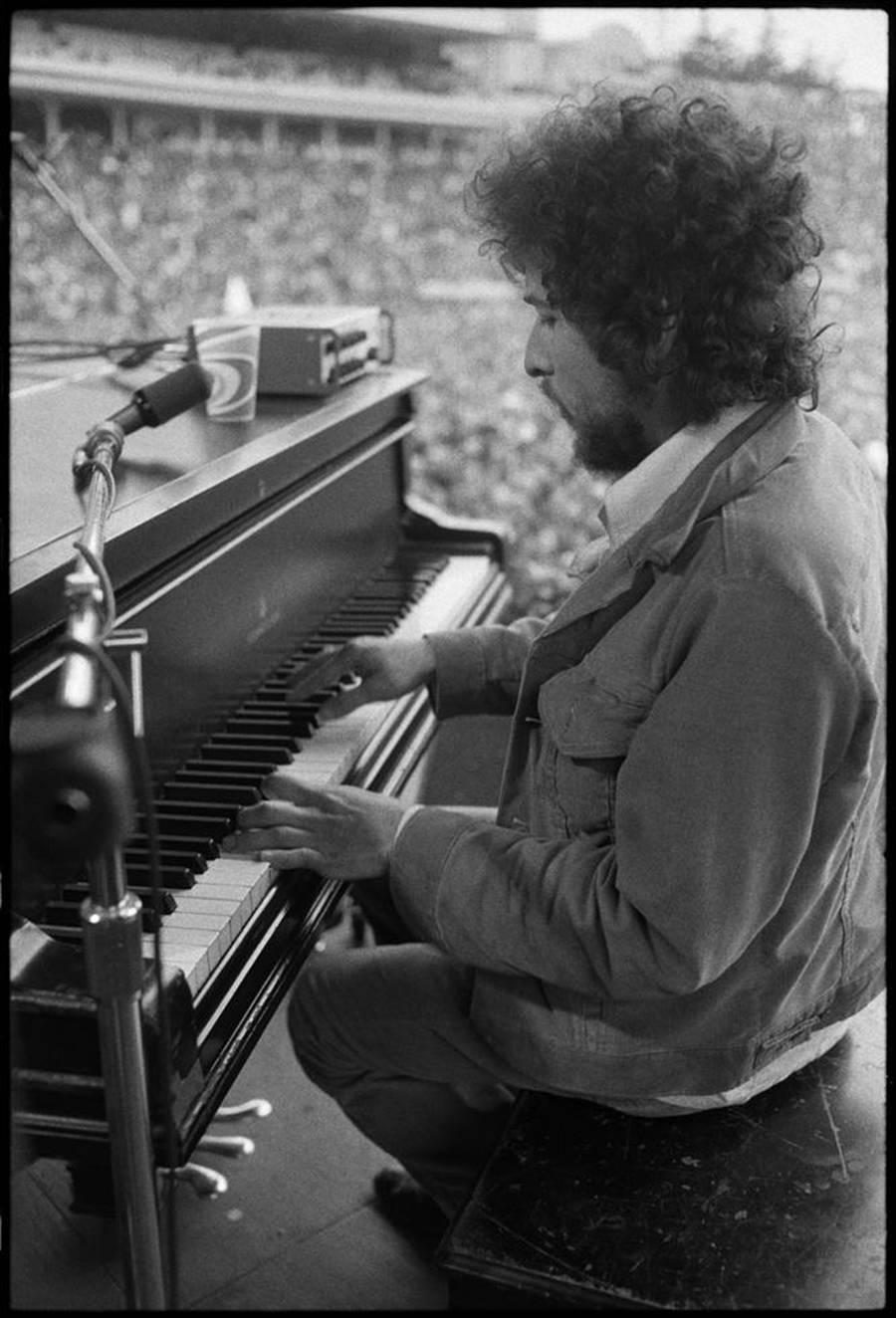 Michael Zagaris Portrait Photograph – Bob Dylan 1975