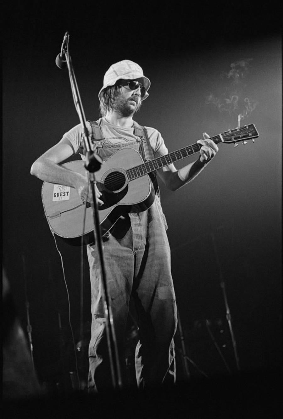 Black and White Photograph Michael Zagaris - Eric Clapton, Palais de la vache, San Francisco