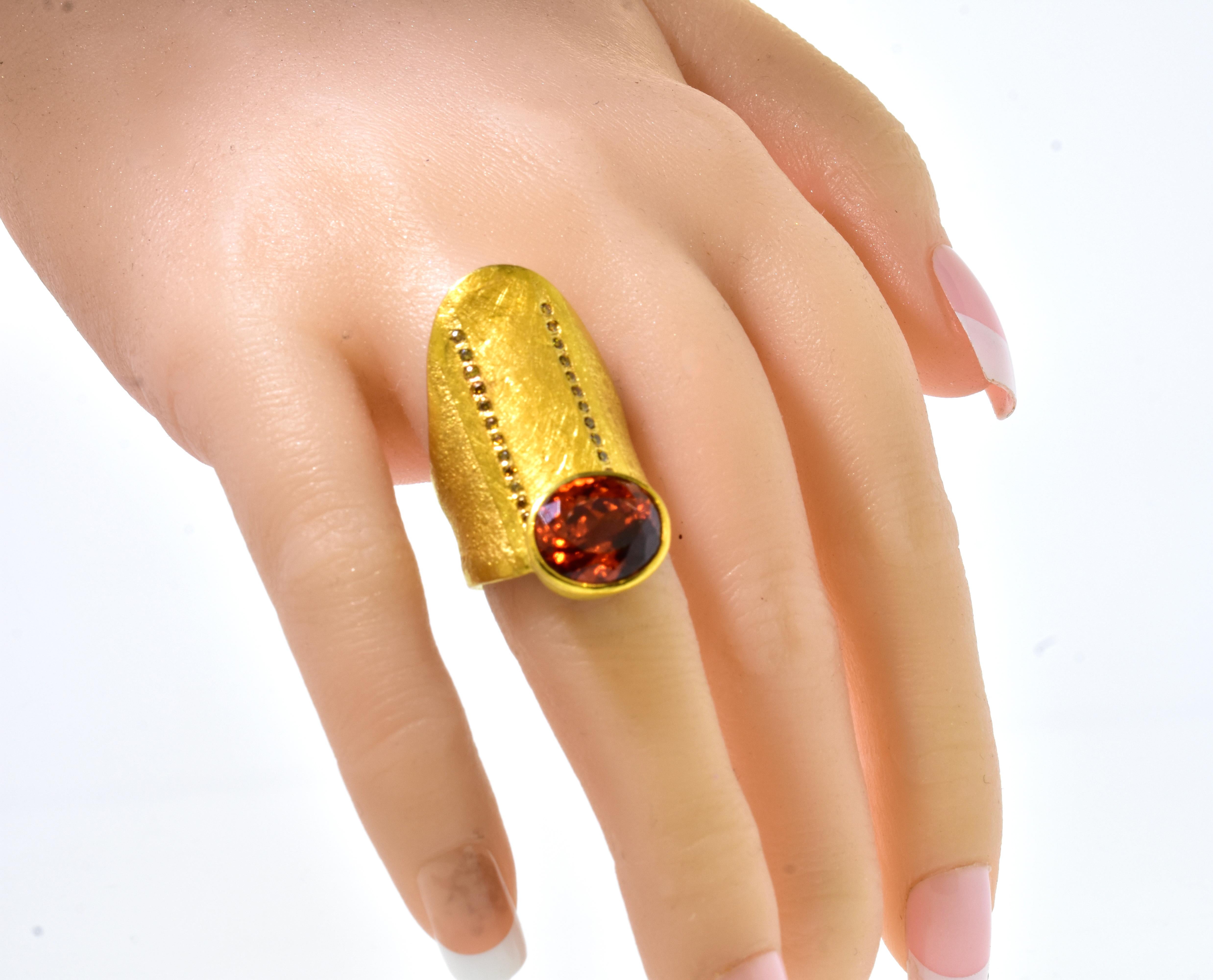 Anello Michael Zobel con granato spessartite, 10,19 carati e diamanti colorati 18 carati,  2002 in vendita 9