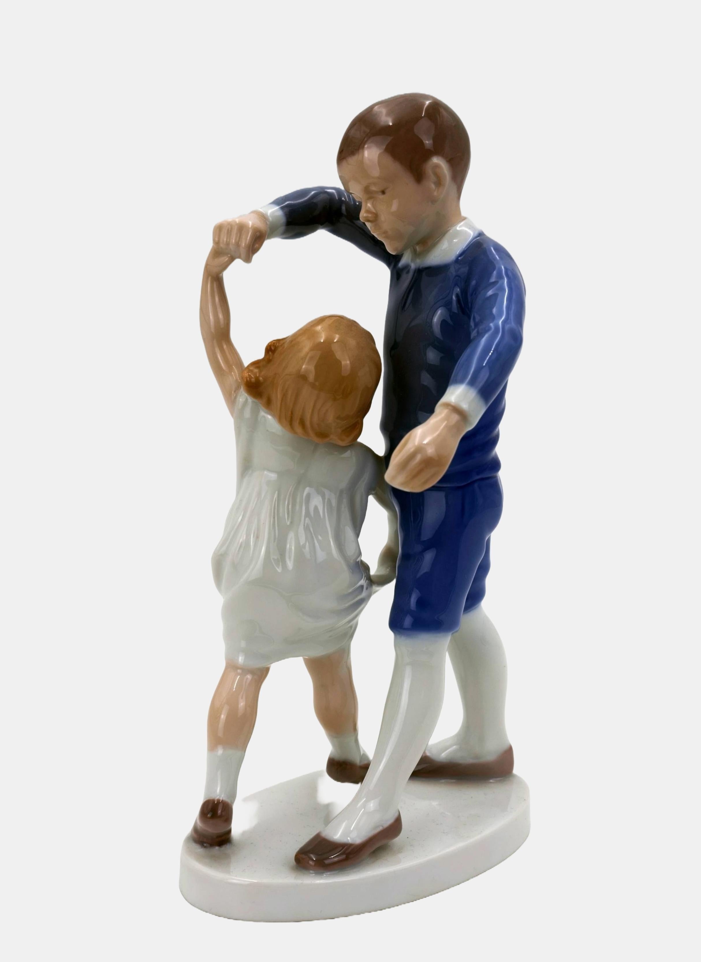 Bing & Grondahl Figurita Escuela de Baile / - Primeros pasos de baile -180 - Sculpture Realista de Michaela Ahlmann