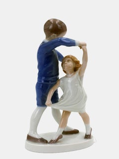 Bing & Grondahl Figurine Dance School / - First Dance Steps -180