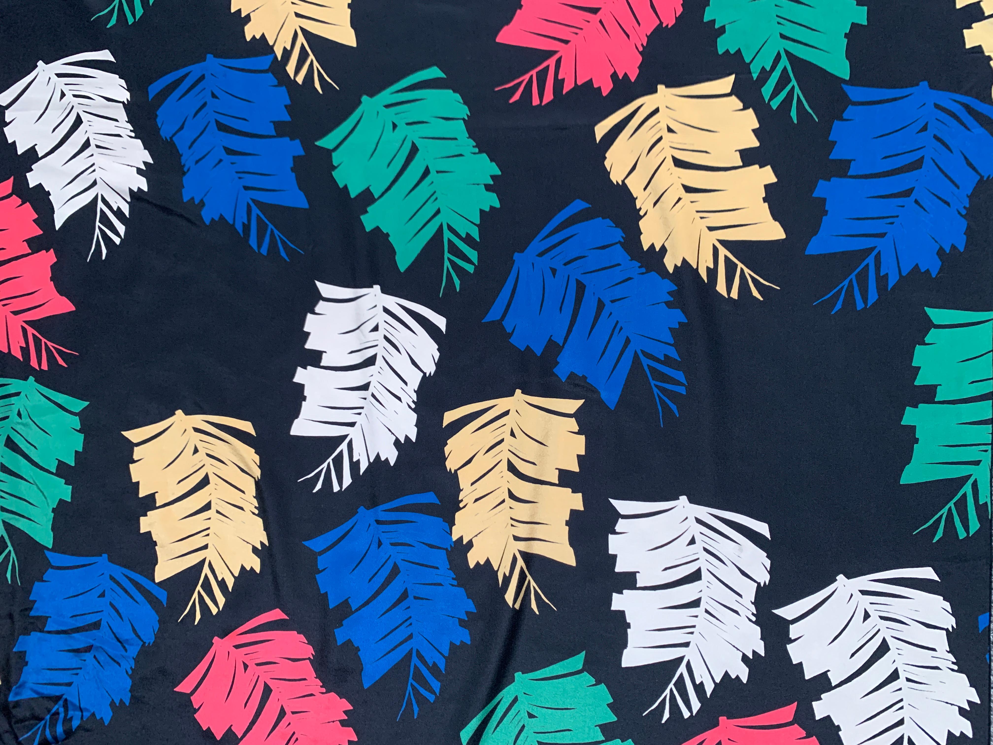 Noir Michaele Vollbracht - Grand foulard noir ou sarong en imprimé fougère multicolore en vente