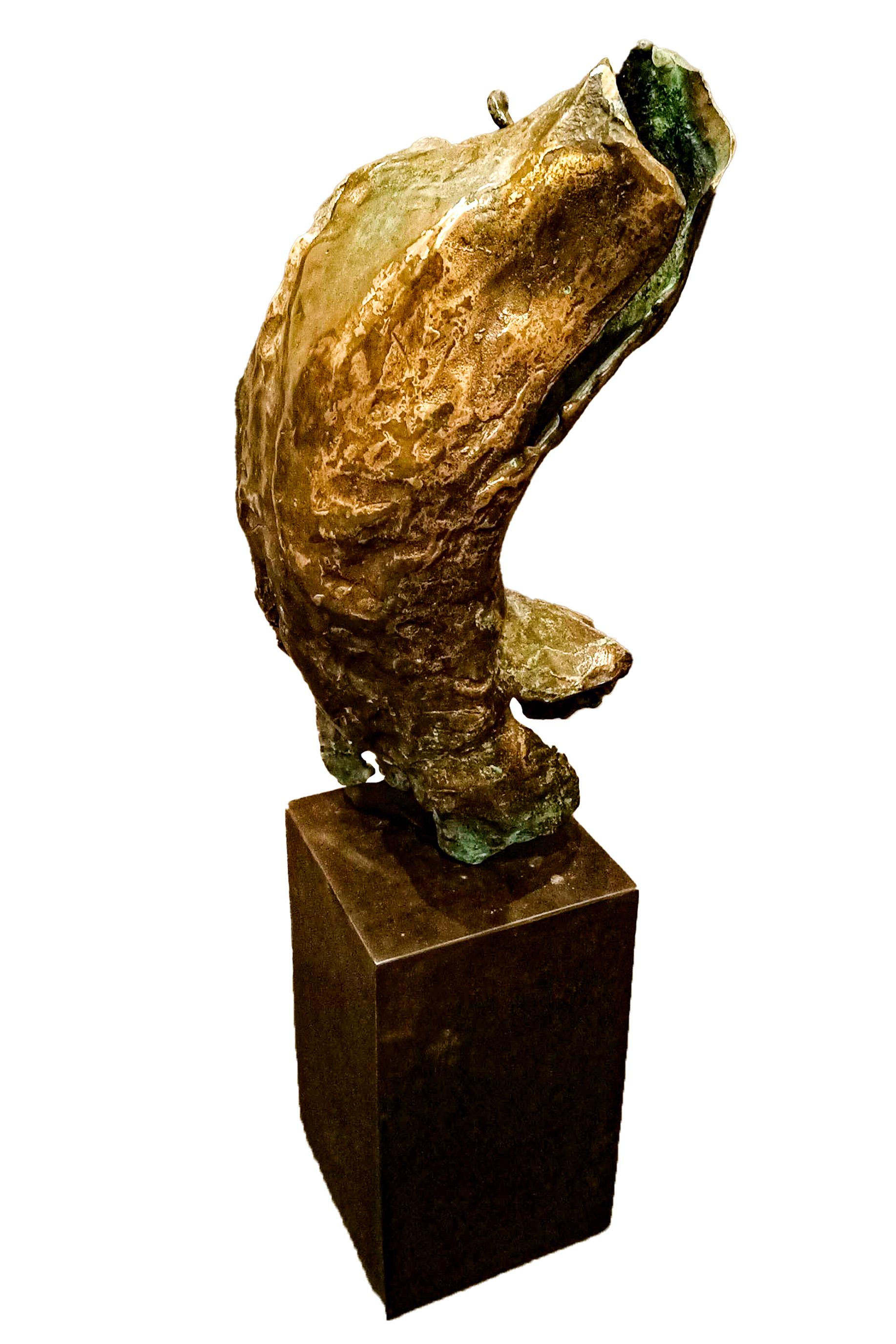 Artist: Michał Bajsarowicz
Name: Male Torso
Year of creation: 2021
Techique: Patinated bronze
Dimentions: (H) 64 x (W) 24x (D) 15 cm
Edition: 6
Pedestal:  24 x 14 x 14 cm

Michał Bajsarowicz.
born in 1963.

Born in 1963, he studied at B. Wegner’s