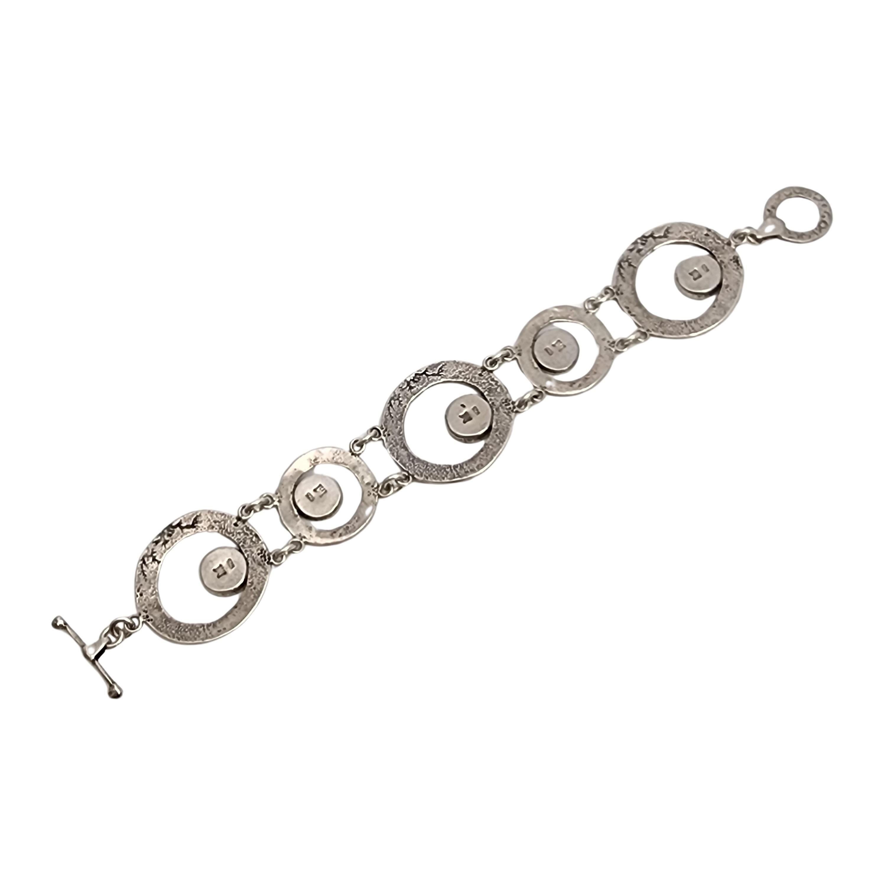Michal Kirat Bracciale moderno con cerchi in vetro romano martellato in argento sterling #17680 In condizioni buone in vendita a Washington Depot, CT