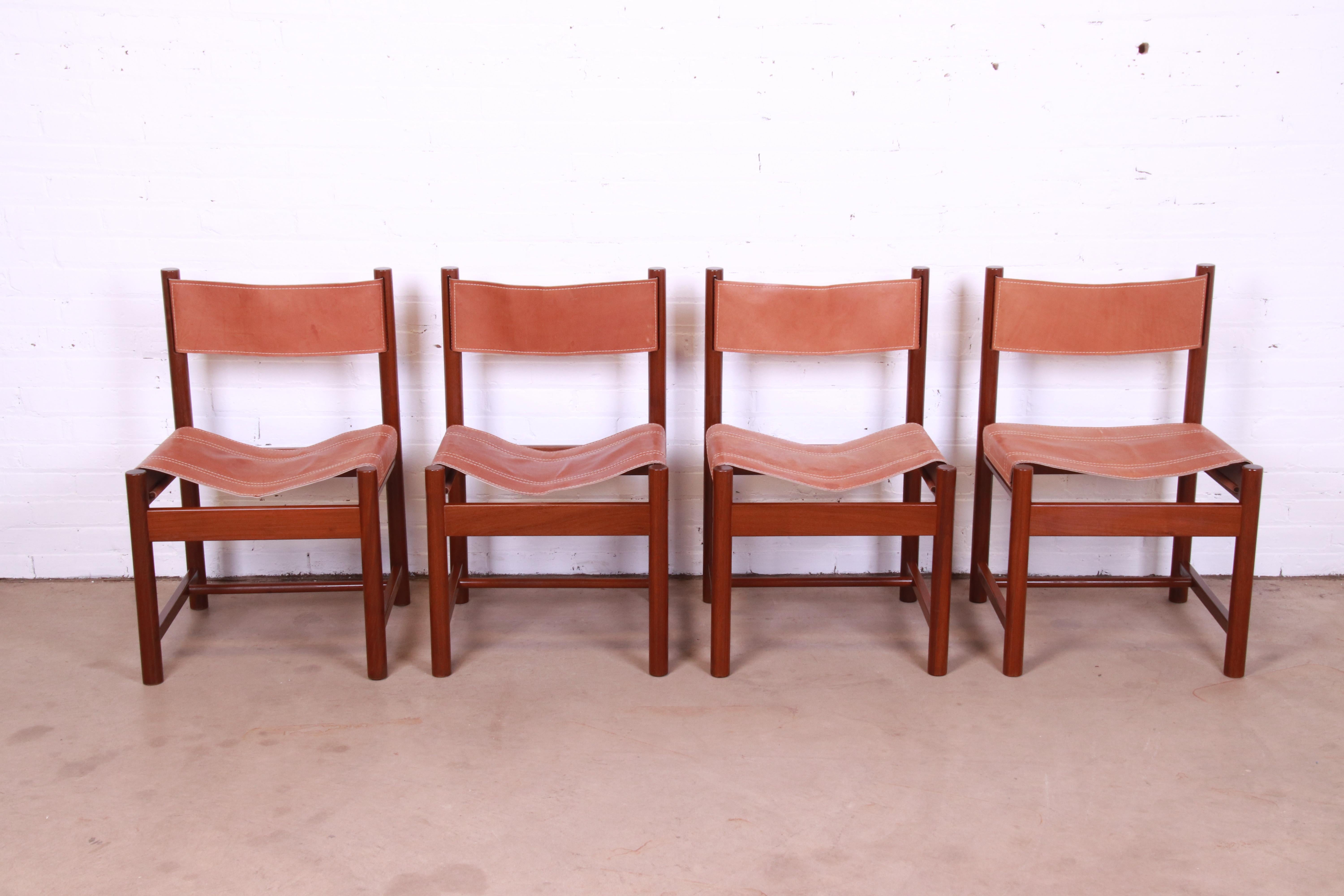 A rare and exceptional set of four Mid-Century Modern Safari sling dining chairs

By Michel Arnoult for Forene S.A. Moveis do Nordeste, 