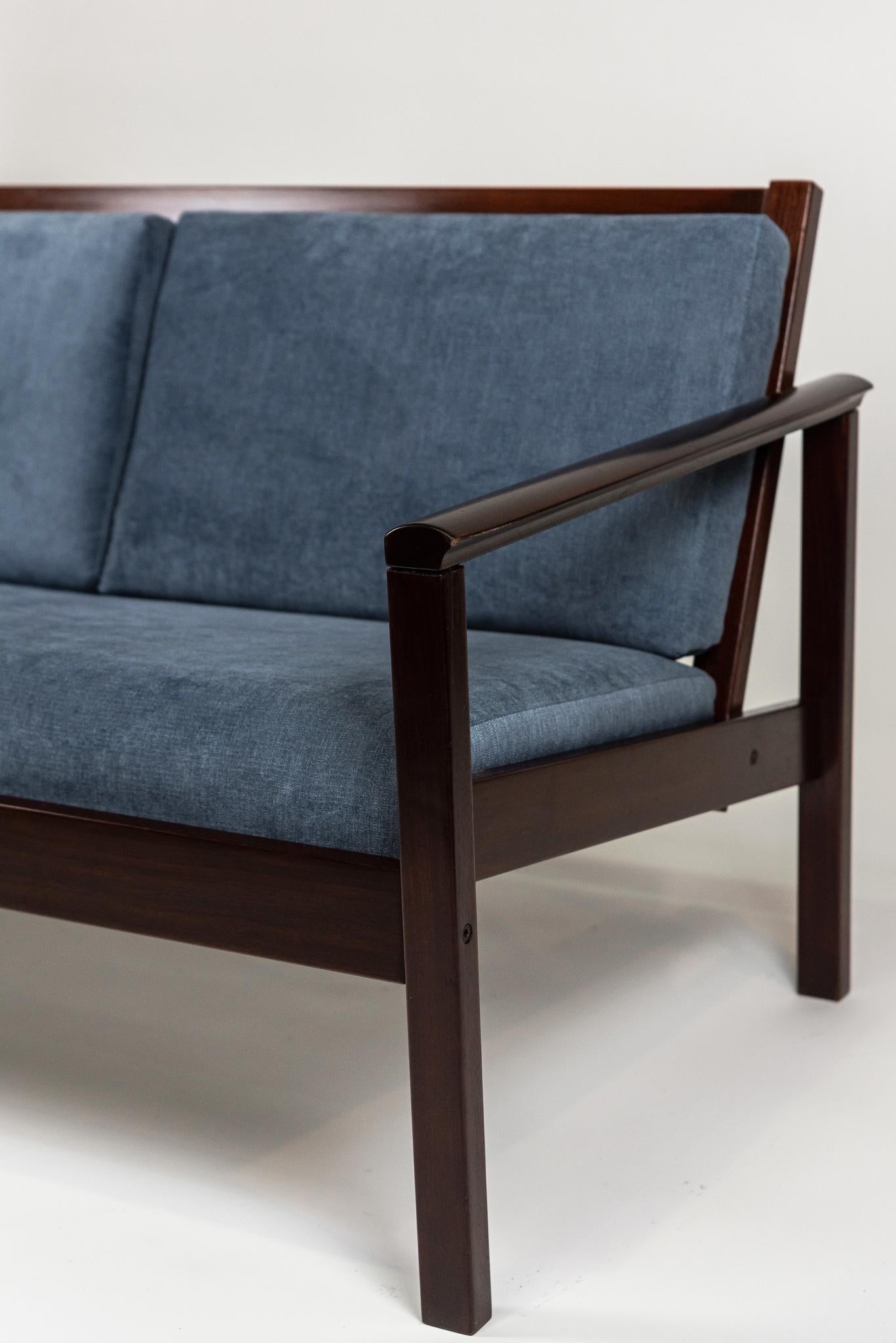 Brésilien Michel Arnoult, canapé à deux places, A.I.C. 1960, Pièce unique. 127 x 70 x 72 cm en vente