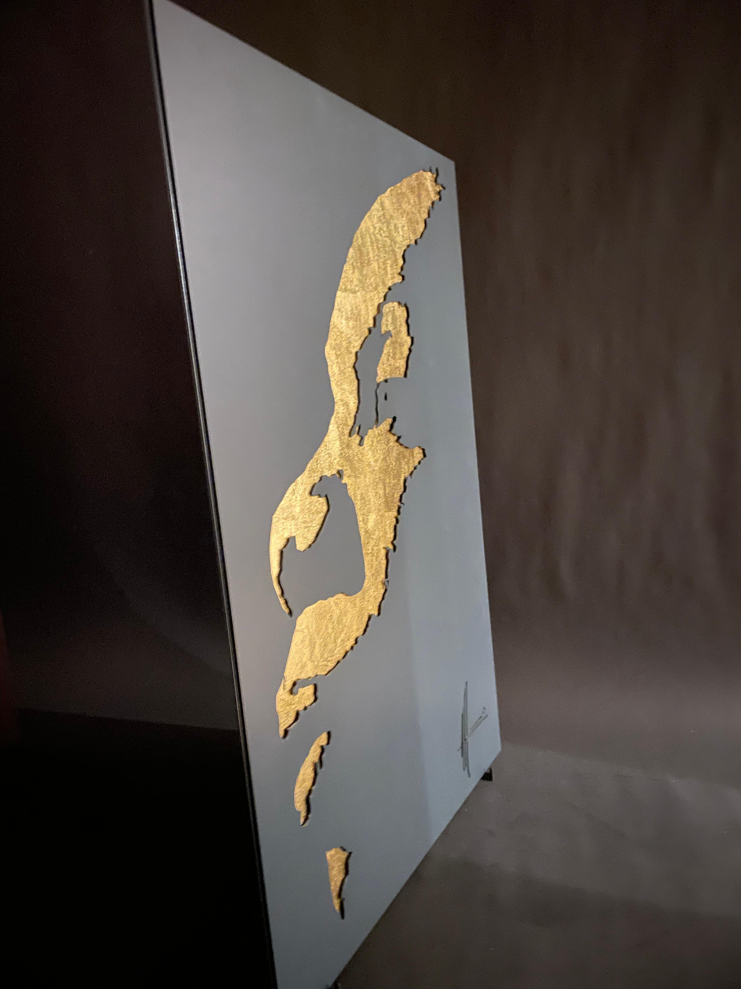 Passage intérieur de Nina Simone, en acier laqué Epoxy et feuille d'or - Sculpture de Michel Audiard