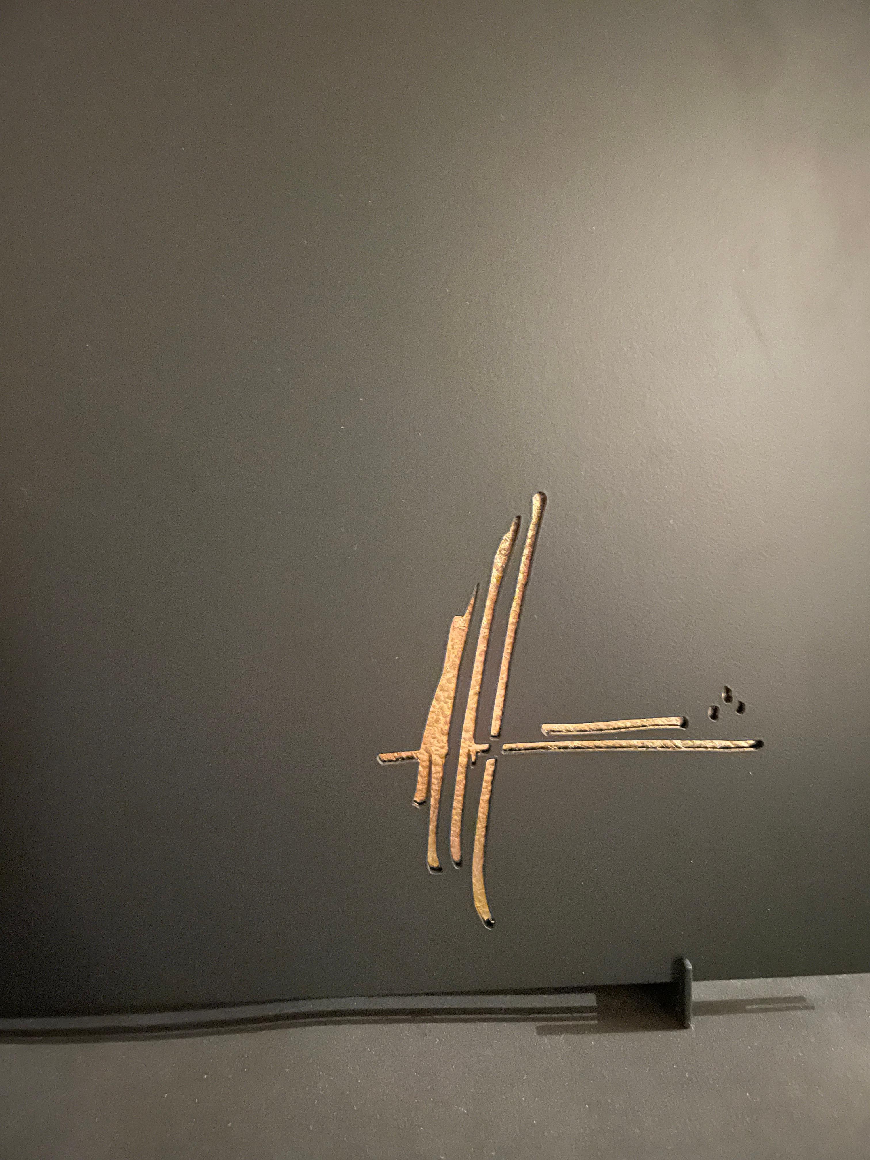 Passage intérieur de Nina Simone, en acier laqué Epoxy et feuille d'or en vente 1