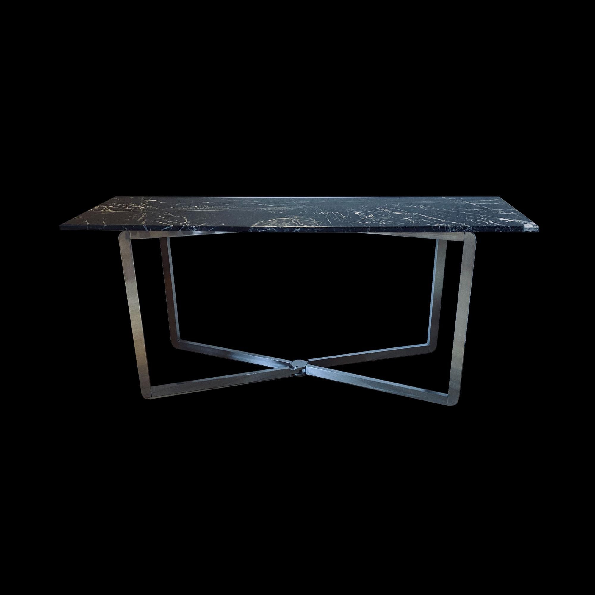 A. Michel Boyer de Rebeval (1935-2011)
.
Architetto e designer di interni, la carriera di Michel Boyer sarà segnata dagli anni '70. An He sapeva come affrontare tutti i campi del design. Dopo aver creato la propria agenzia, gli è stata affidata la