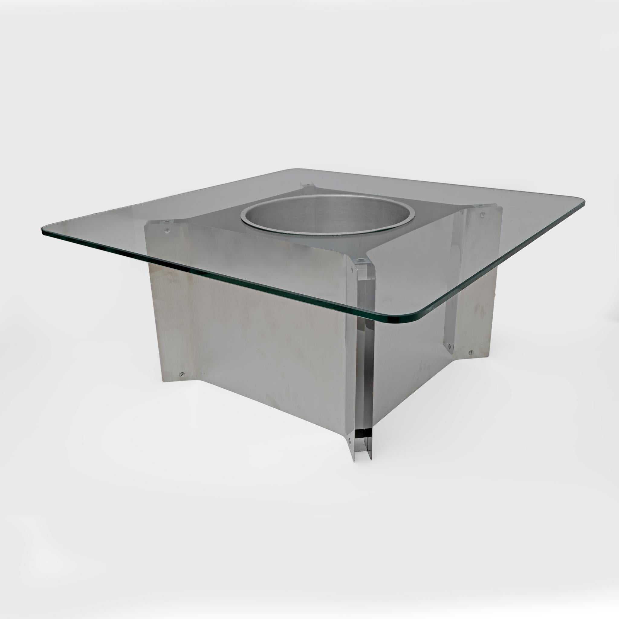 Französischer Couchtisch aus Stahl und Glas im Stil von Michel Boyer aus der Mitte des Jahrhunderts, 1970er Jahre im Zustand „Gut“ im Angebot in Puglia, Puglia