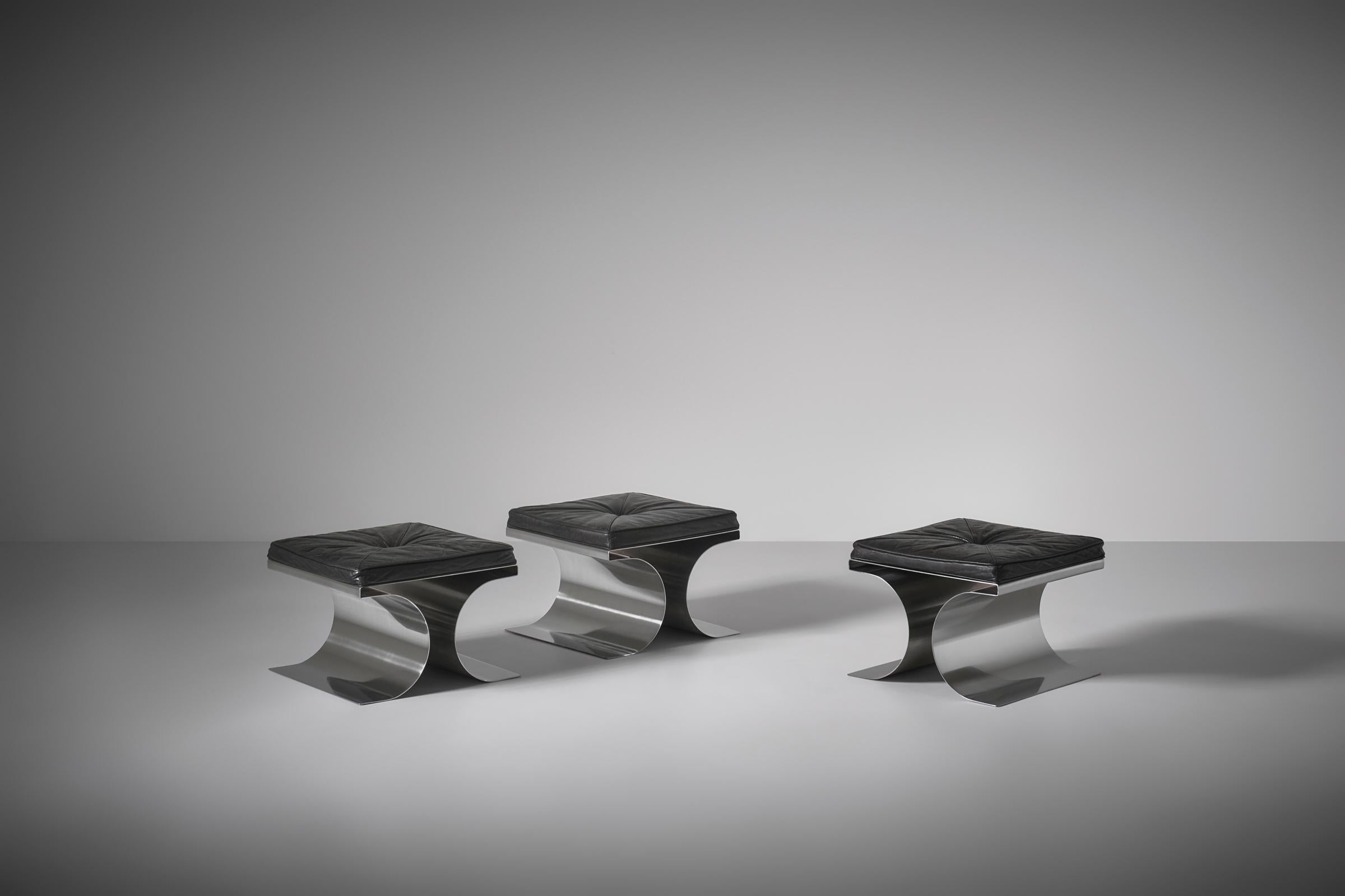 Michel Boyer Hocker „X“ für Rouve, Frankreich 1968 im Zustand „Gut“ im Angebot in Rotterdam, ZH