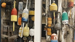 "Where the Sea Knocks" dittico nautico di boe multicolori dipinte a olio