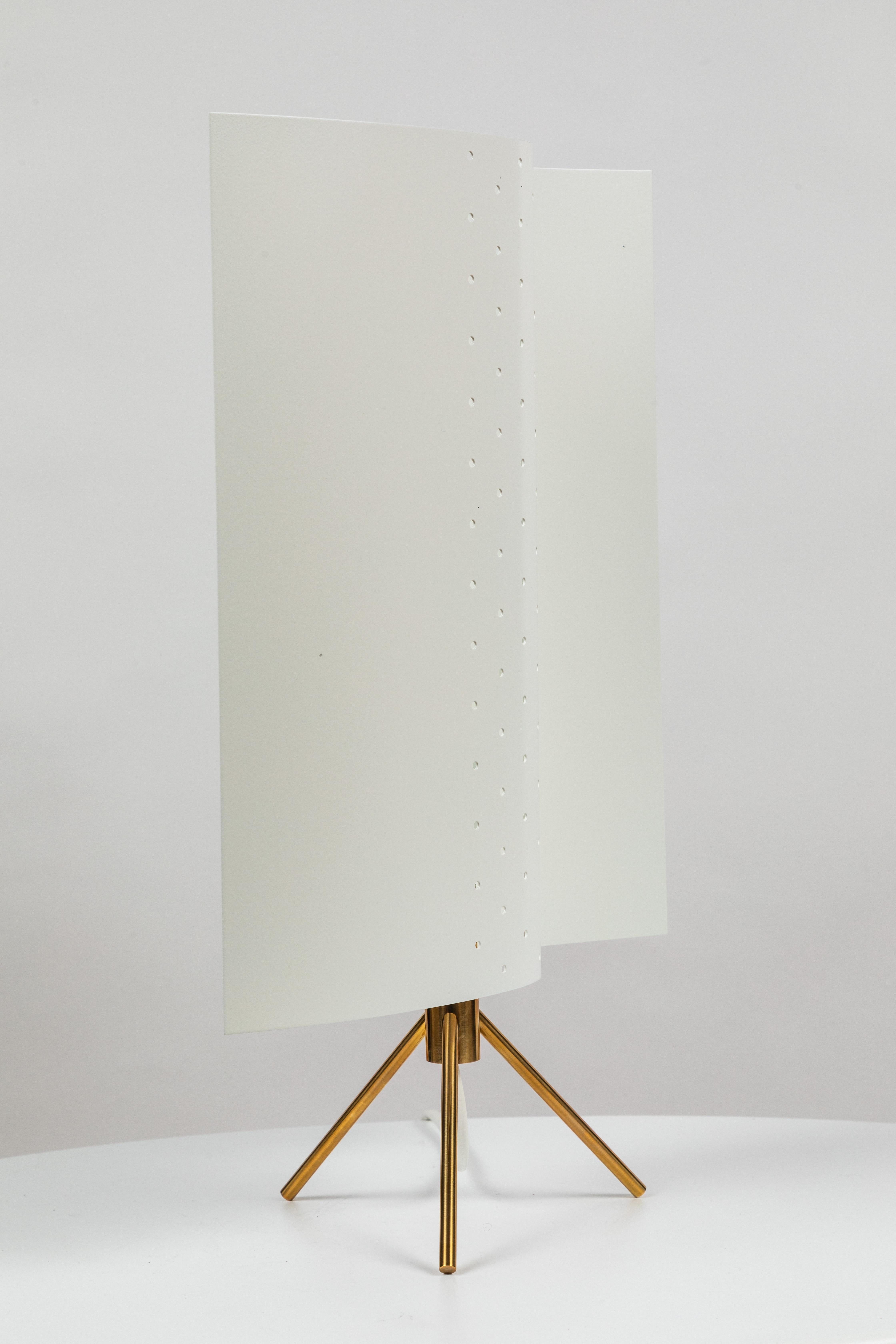 Lampe de bureau blanche Michel Buffet modèle n° B207 en vente 2