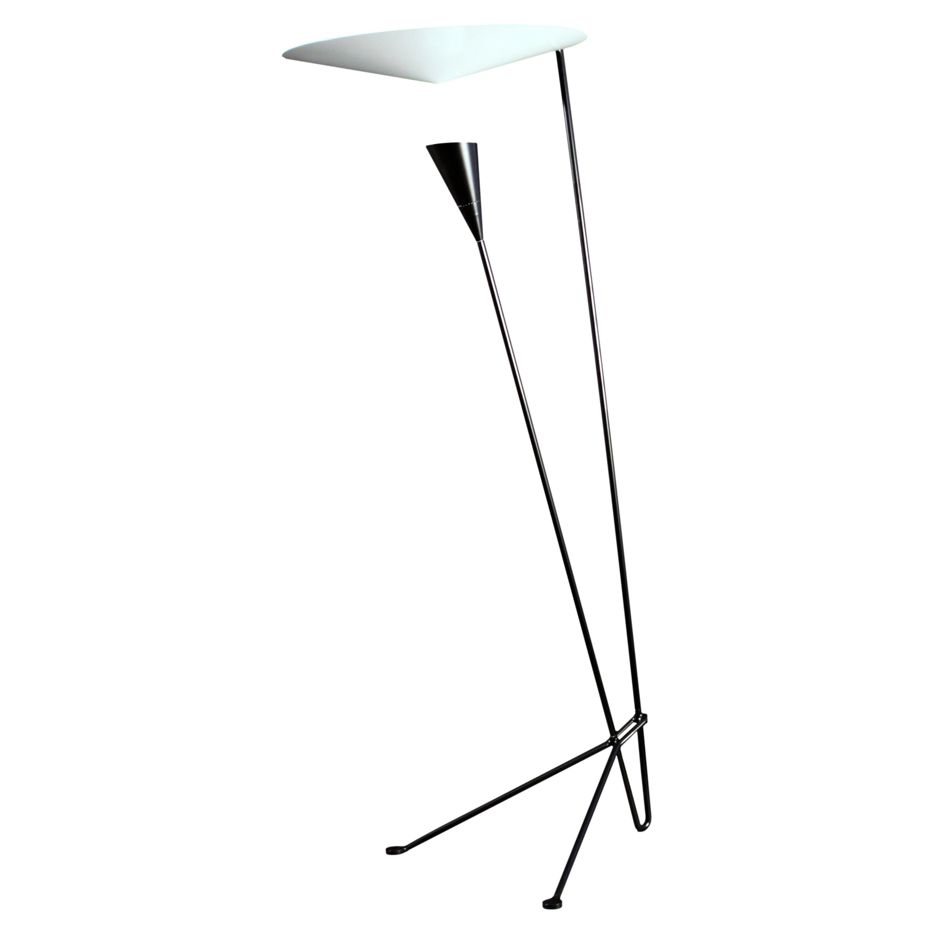 Metal Michel Buffet - White Standing Floor Lamp B211 For Sale
