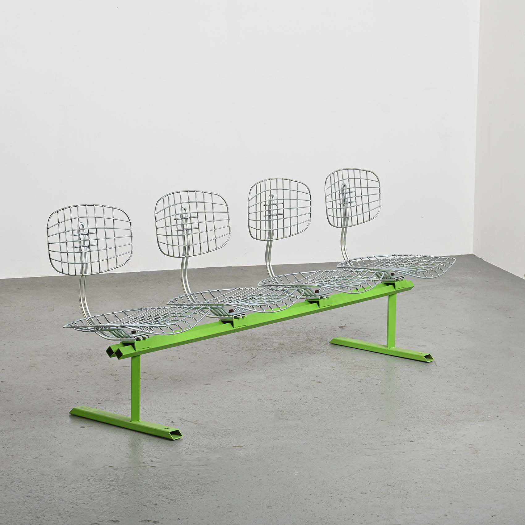 Francese Michel Cadestin: Panchina Beaubourg con 4 posti a sedere, 1974 in vendita