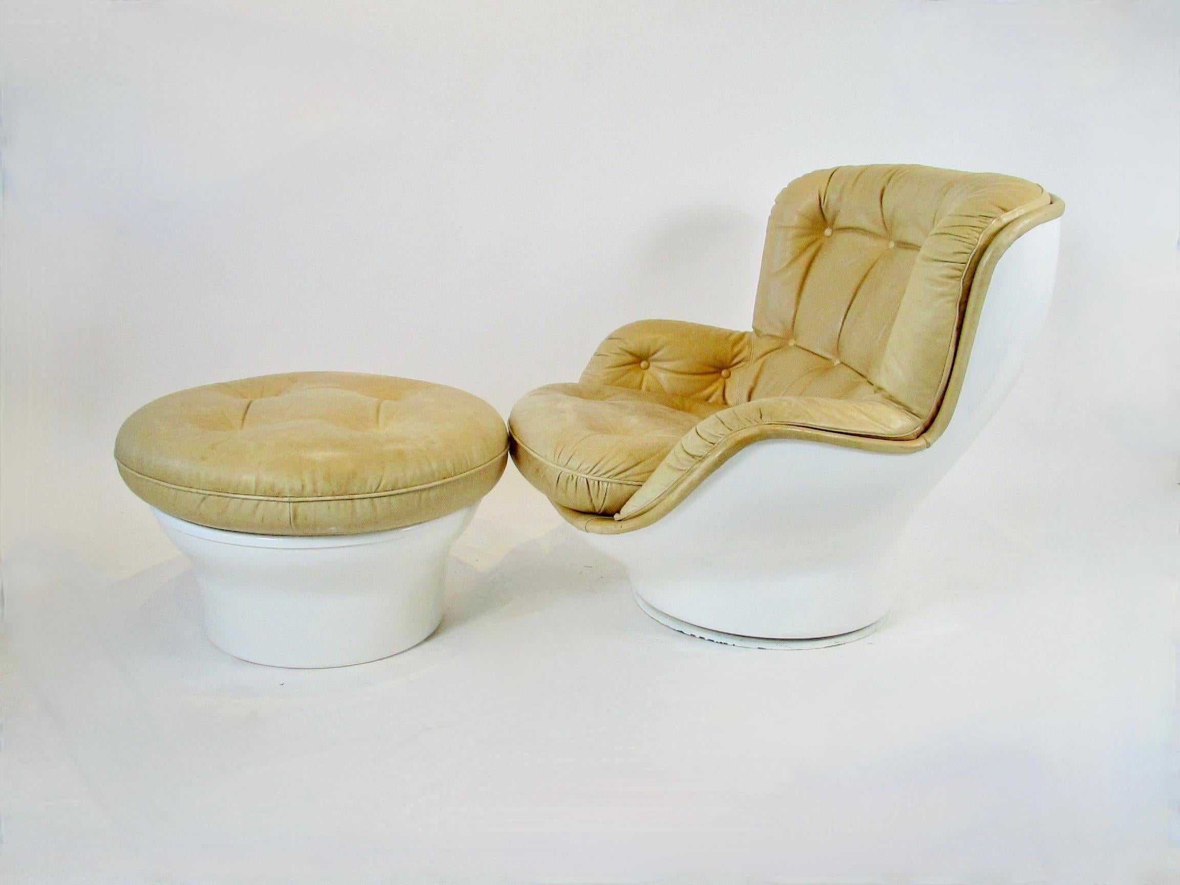 Michel Cadestin for Airborne White Fiberglass with Leather Lounge Chair Ottoman For Sale 3