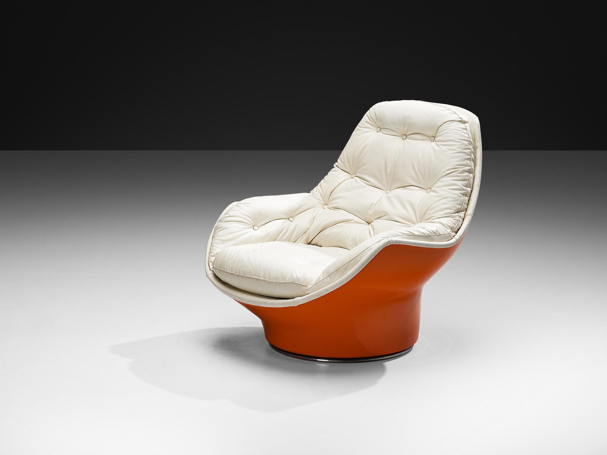 Michel Cadestin for Airborne, 'Yoga' lounge chair, fiberglass, padded leather, steel, France, 1970s

A remarkable lounge chair designed by Michel Cadestin for Airborne in the 1970s. This lounge chair, model 'Yoga', is easily recognized as a design