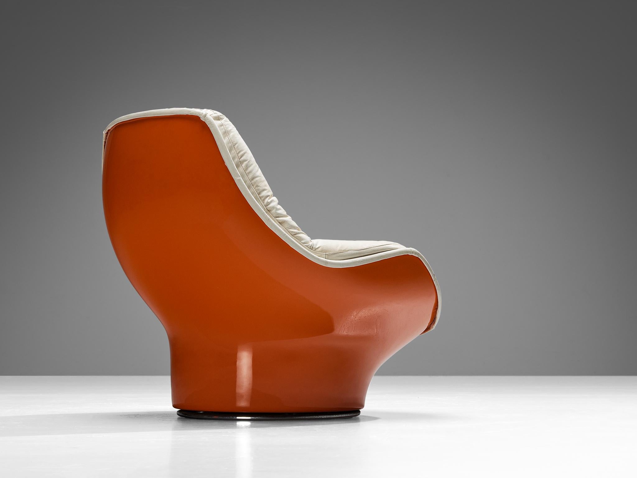 Michel Cadestin for Airborne 'Yoga' Lounge Chair in Orange Fiberglass  In Good Condition For Sale In Waalwijk, NL