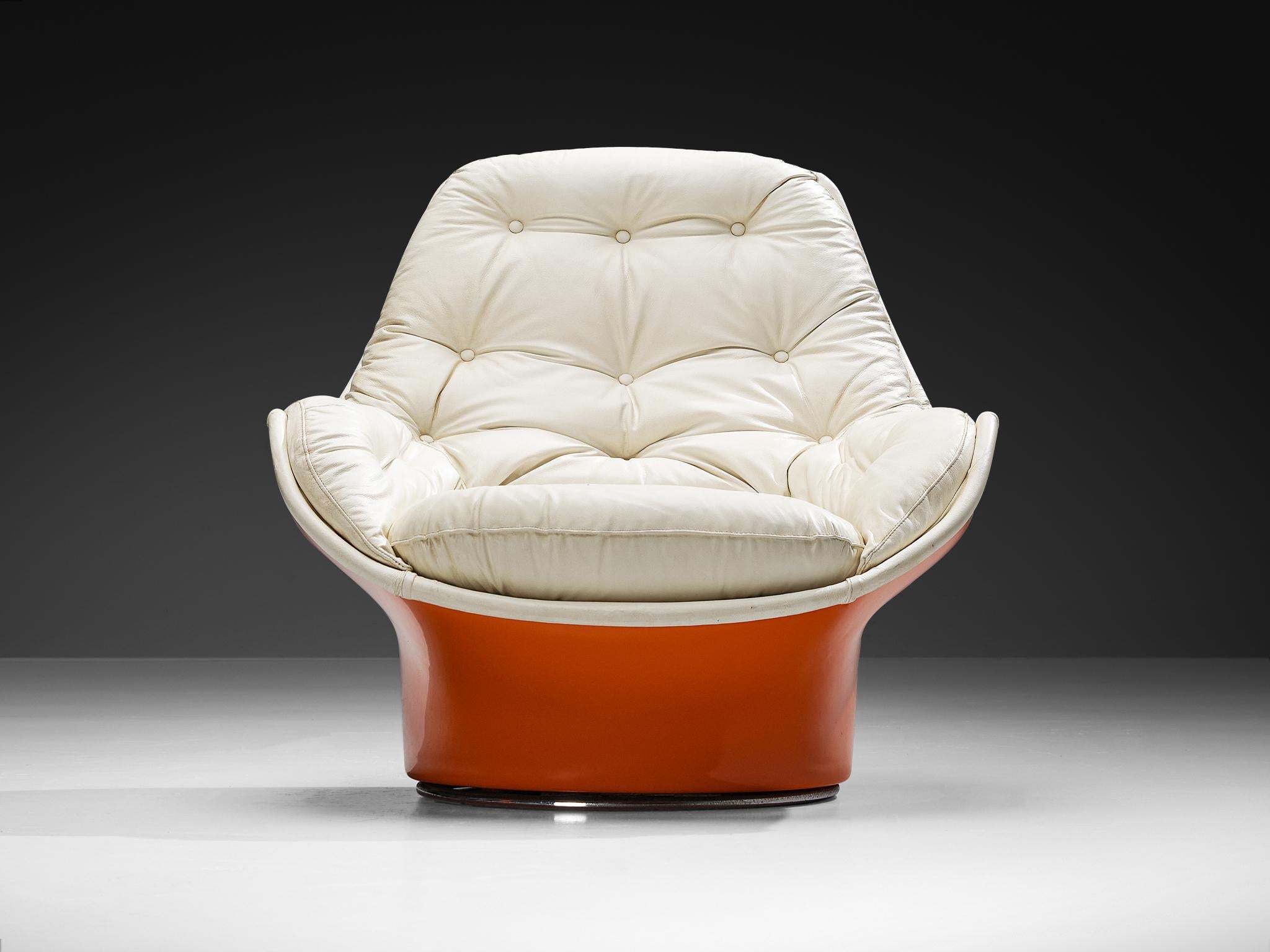 Michel Cadestin for Airborne 'Yoga' Lounge Chair in Orange Fiberglass In Good Condition In Waalwijk, NL