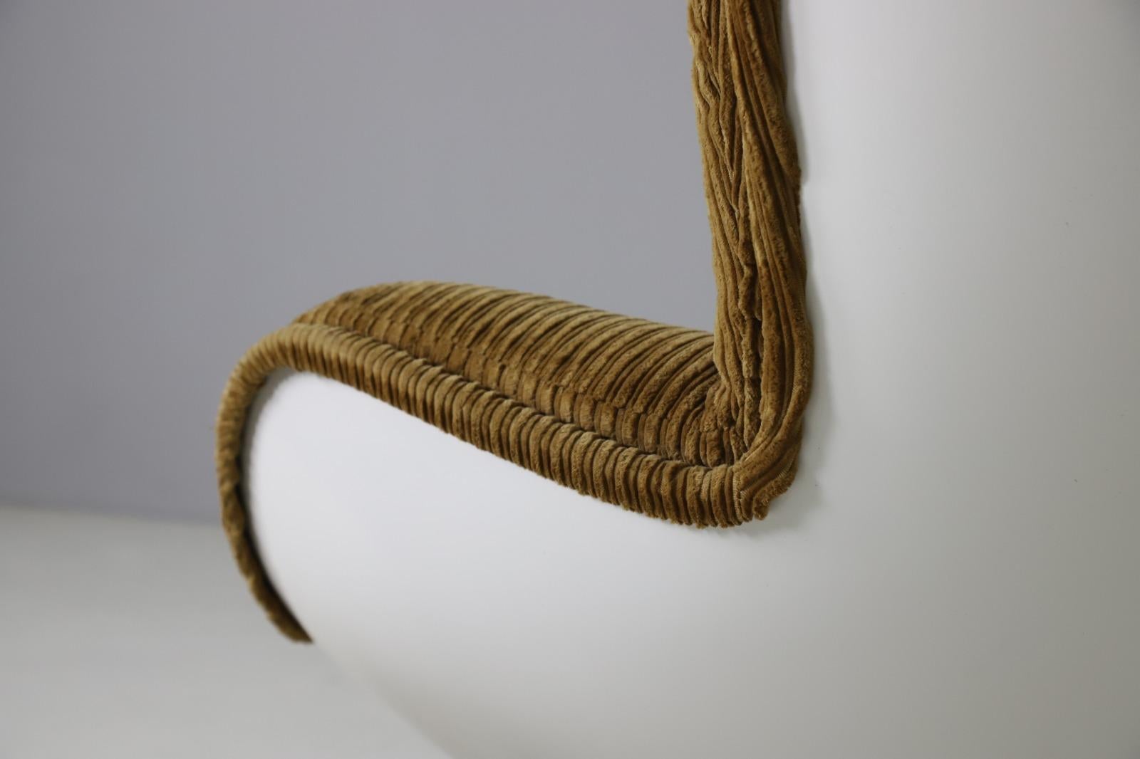 Chaise longue et pouf 