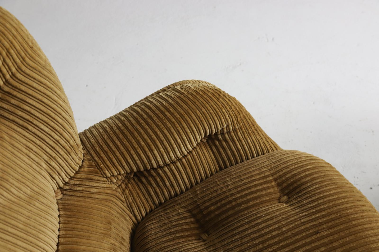 Chaise longue et pouf 