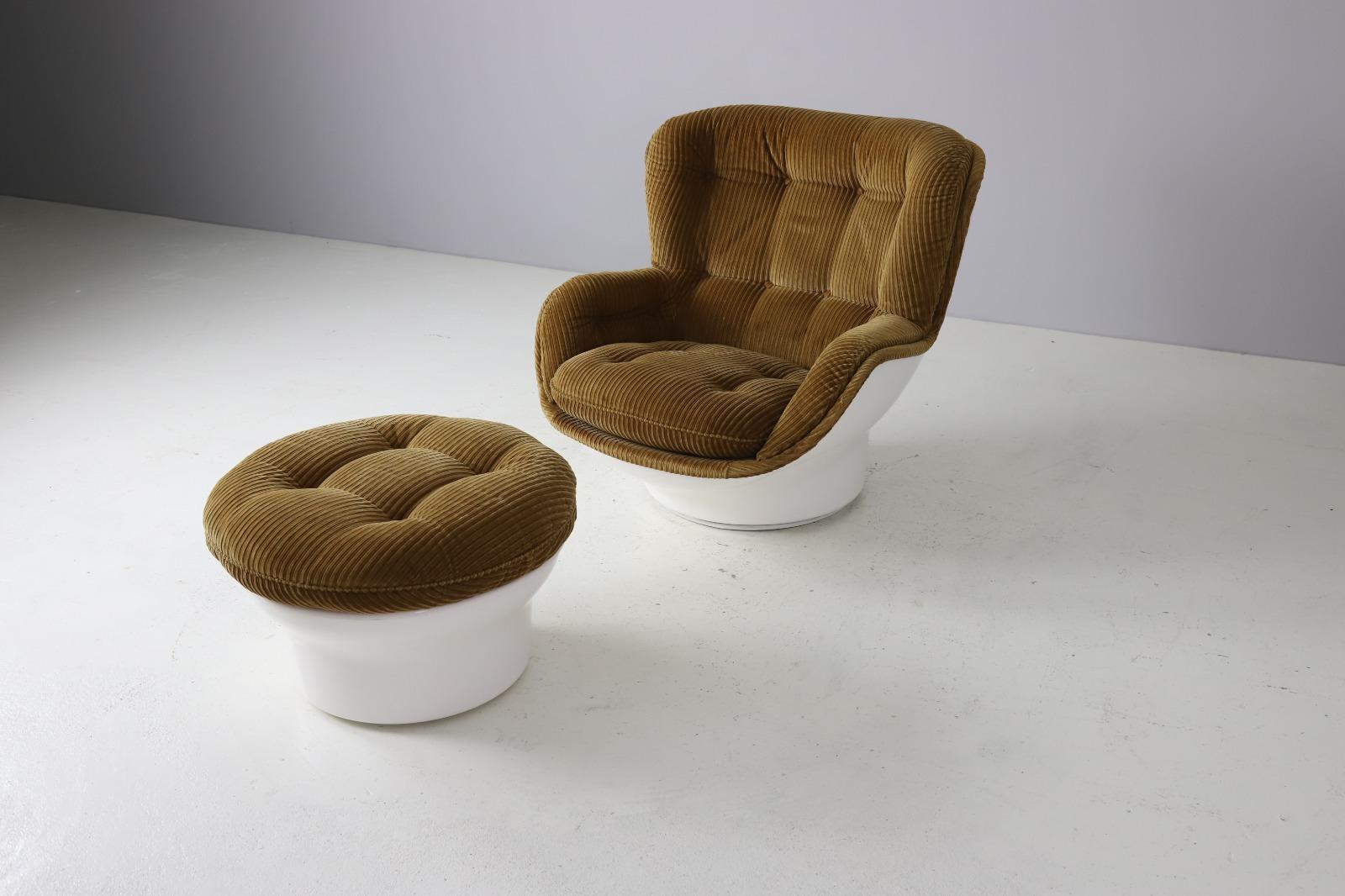Late 20th Century Michel Cadestin ‘Karate’ lounge chair and ottoman for Airborne, France 1970s