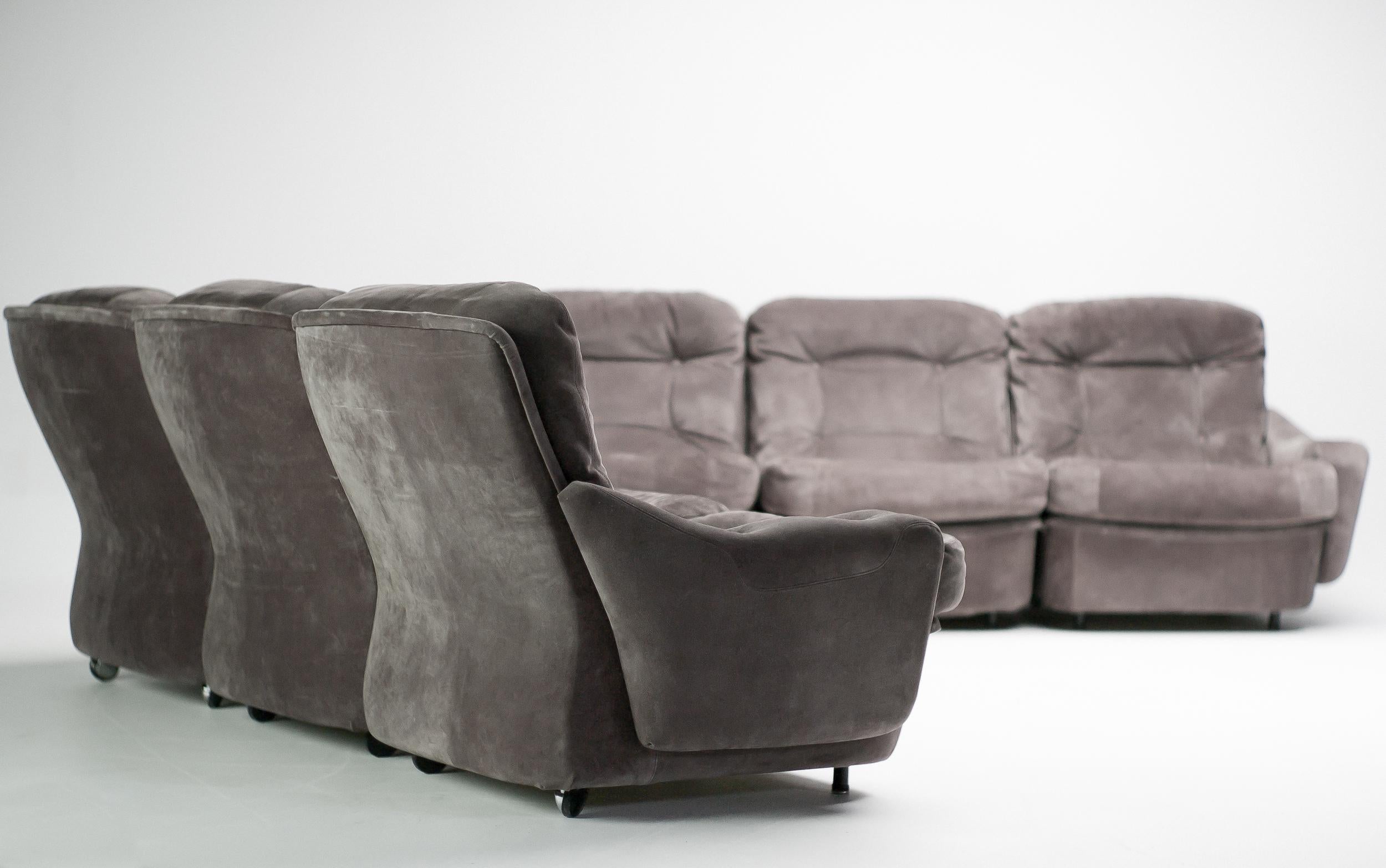 Canapé sectionnel 3 places 'Orchidée' en daim gris par Airborne en vente 1