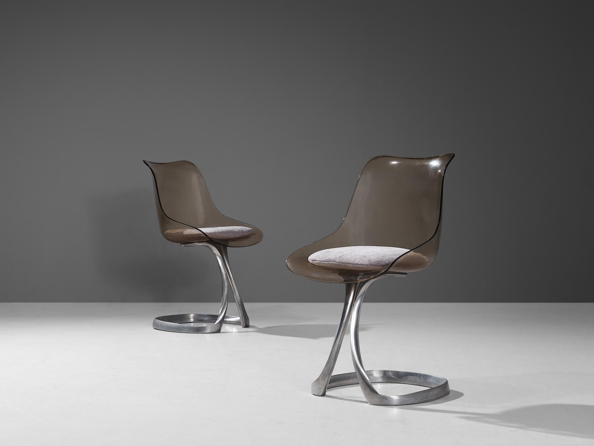 Fin du 20e siècle Ensemble de quatre chaises de salle à manger Michel Charron en plexiglas et aluminium en vente
