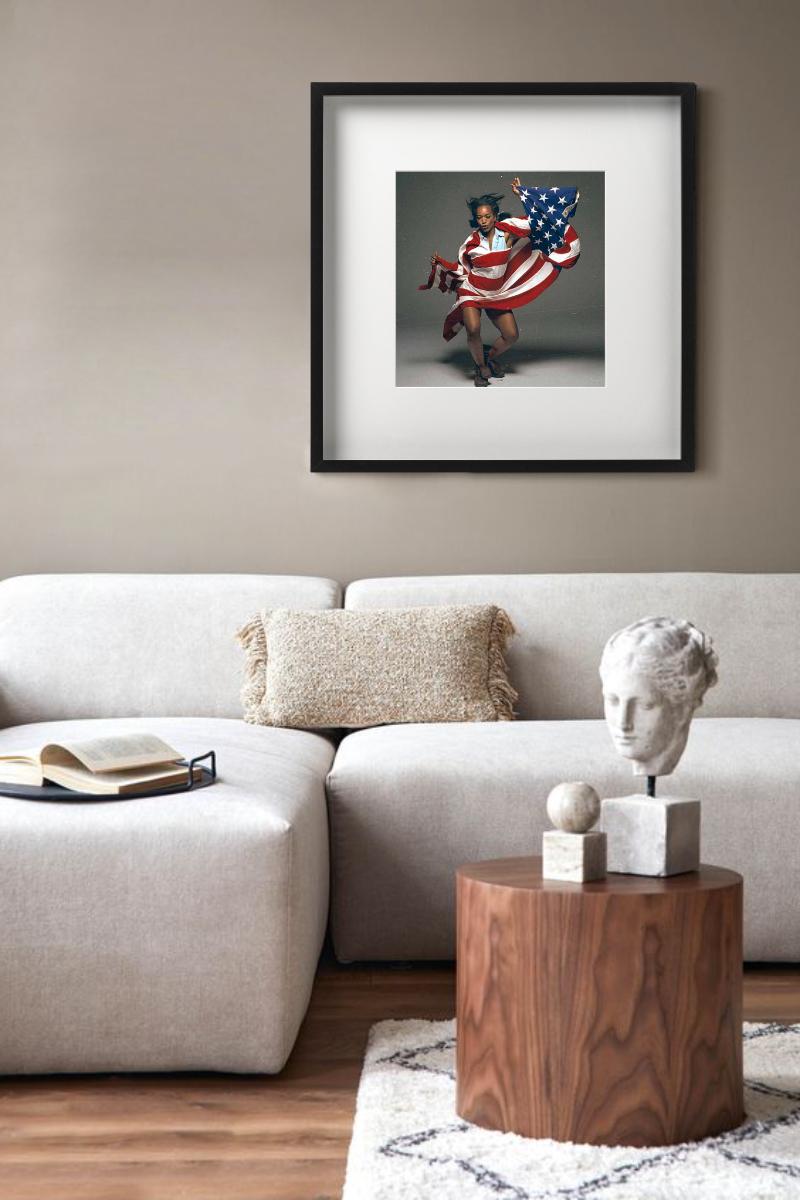 Angela Bassett – tanzendes Porträt mit amerikanischer Flagge, Kunstfotografie, 1993 im Angebot 4