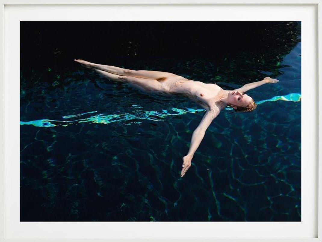 Nudo anonimo I - nudo che galleggia nell'acqua, fotografia artistica, 1999 in vendita 6