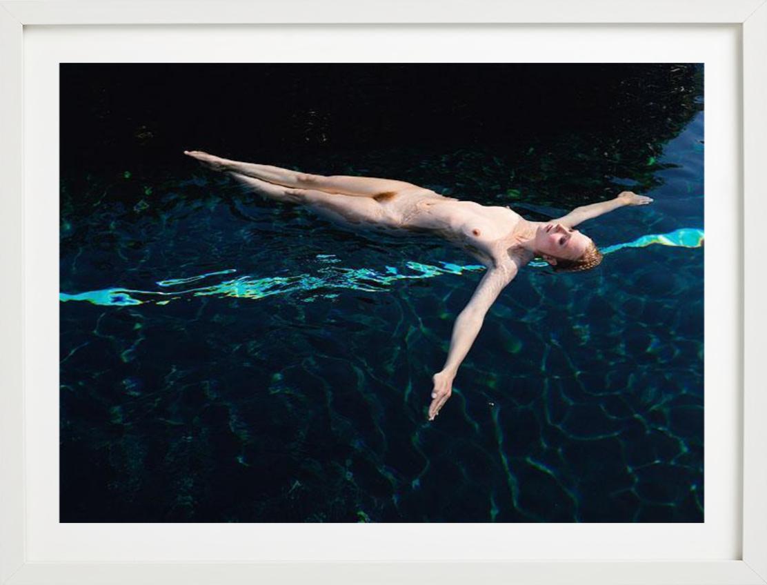 Anonymous Nude I - nude floating in water, fine art photography, 1999 - Black Nude Photograph by Michel Comte