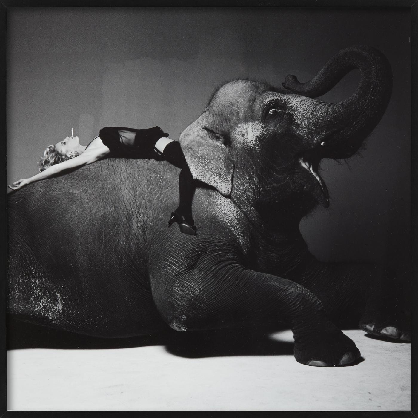 Beauty & Beast, Daryl Hannah for L'Uomo Vogue - fine art photography, 1992 - Contemporary Photograph by Michel Comte