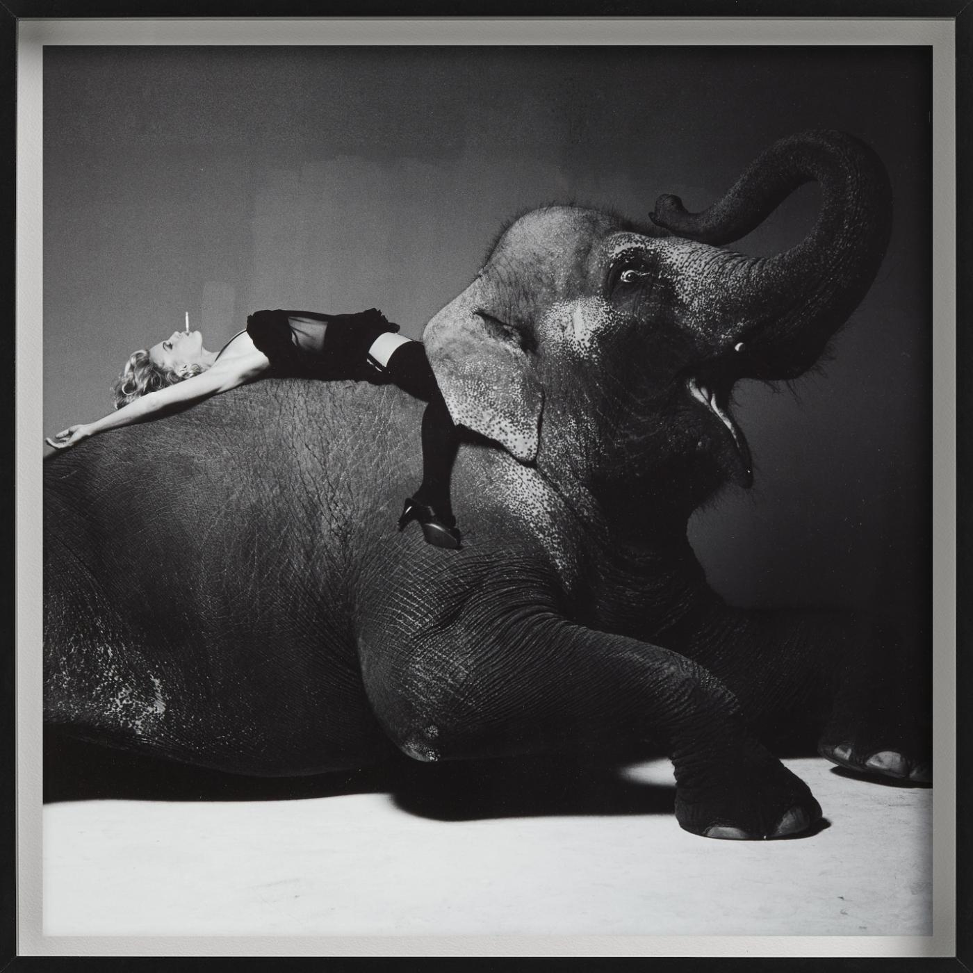 Beauty & Beast, Daryl Hannah for L'Uomo Vogue - fine art photography, 1992 - Black Figurative Photograph by Michel Comte