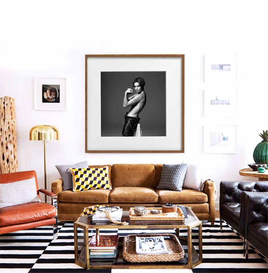 Il profilo laterale in bianco e nero di Demi Moore è stato fotografato da Michel Comte. 

Tutte le stampe sono in edizione limitata. Disponibile in più misure. Cornici di alto livello su richiesta.

Tutte le stampe sono realizzate e firmate