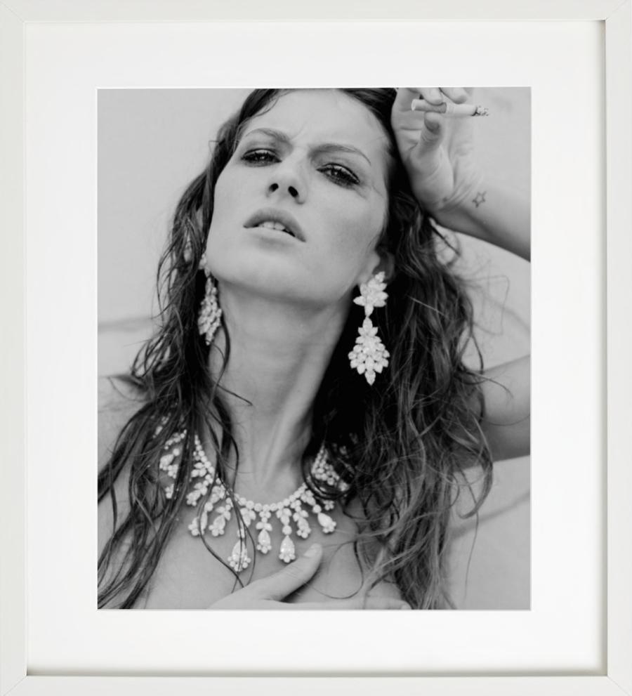 Gisele Buendchen, Cannes - the supermodel naked  in jewelry with a cigarette For Sale 1