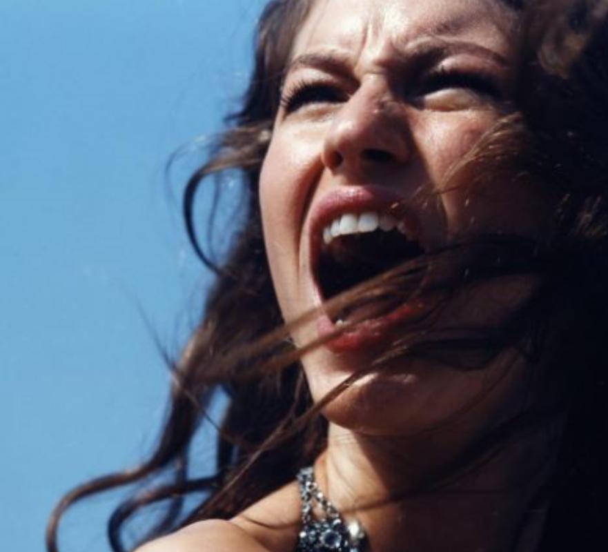 Gisele Bündchen Screaming - nude portrait with sky, fine art photography, 1999 For Sale 5