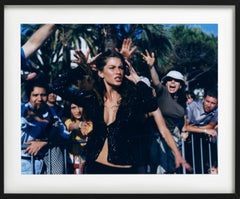 Gisele Buendchen with Paparazzis, Cannes - supermodels escaping from the press