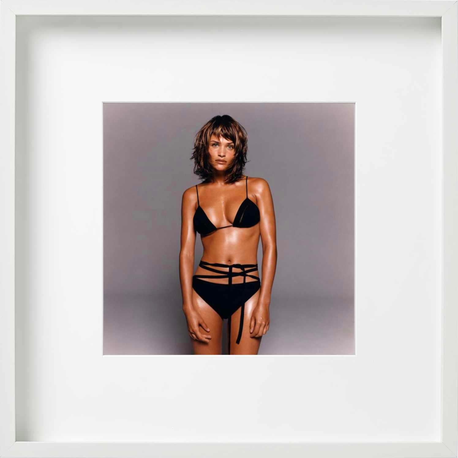 Helena Christensen - le top model en bikini noir, photographie d'art 1993 en vente 3