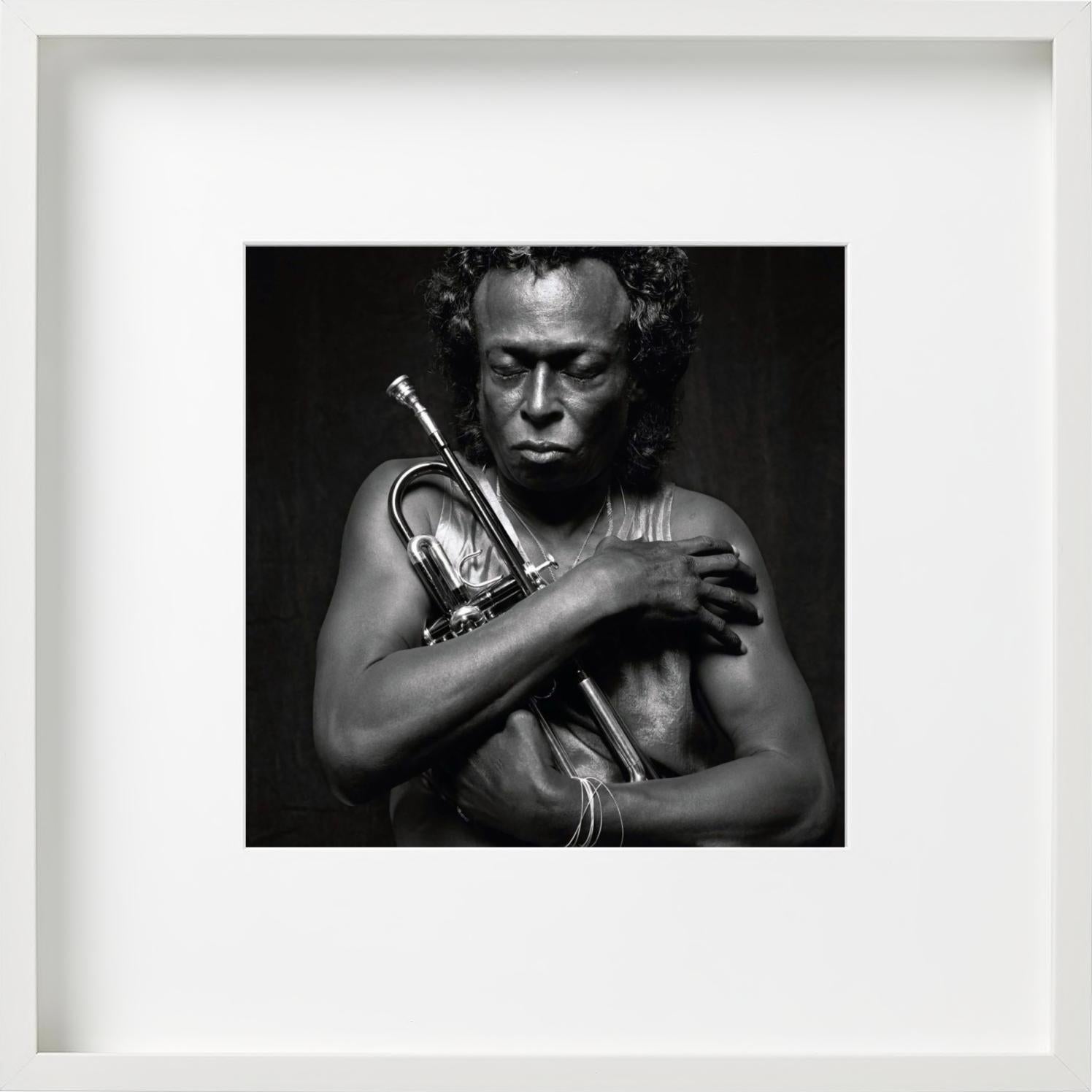 Miles Davis II. Per Lui - Portrait with Trumpet, fine art Photography, 1989 - Gray Portrait Photograph by Michel Comte