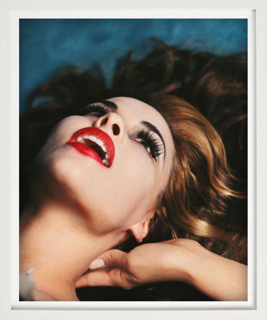 Michel Comte fotografiert seit Jahrzehnten Protagonisten aus der Welt der Kunst, des Films und der Unterhaltung. Doch er fotografiert nicht nur - vielleicht mehr als jeder andere Künstler versteht Comte die Kunst, die Schönheit des Augenblicks durch
