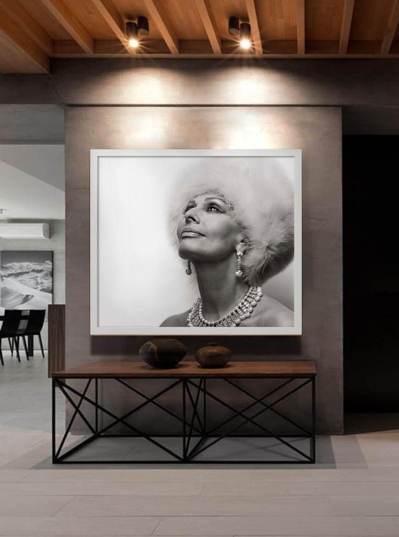 Sophia Loren for Vogue Italia - Portrait with Fur Hat, Fine Art Photography 1992 For Sale 1